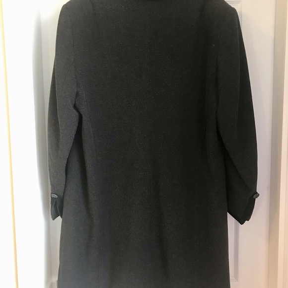 Grey lined coat - Picture 4 of 4